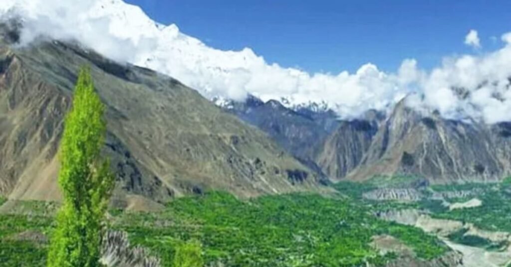 An Elegant 7-Day Hunza and Kashmir Adventure